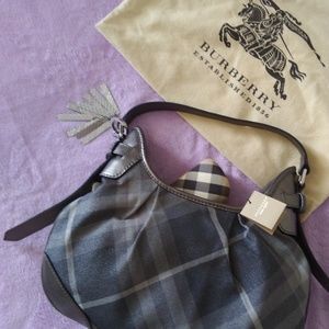 Authentic Burberry  check pattern new with tag